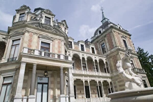 Images Dated 7th May 2004: AUSTRIA-Vienna (Hietzing): HERMESVILLA- Former country Residence of