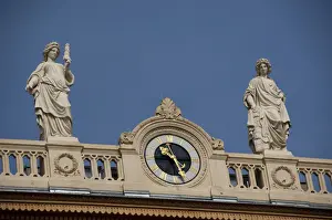 Images Dated 16th September 2009: Austria, Vienna. Historic architecture along the famous Ringstrasse