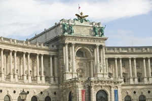 Images Dated 4th May 2004: AUSTRIA - Vienna: Hofburg: Neue Burg Palace
