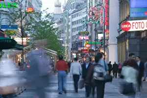 Pedestrian Zone Prints: AUSTRIA-Vienna: Karntner Strasse Pedestrian Zone / Evening