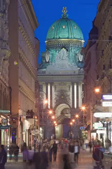 AUSTRIA-Vienna: Kohlmarkt: View of Hofburg & Evening Crowds