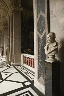 Images Dated 6th May 2004: AUSTRIA-Vienna : Kunsthistorisches Museum / Fine Arts Museum Museum Entrance