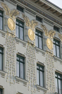Images Dated 5th May 2004: AUSTRIA-Vienna: Medallionhaus- Jugendstil Buildingb. 1899 by Otto Wagner