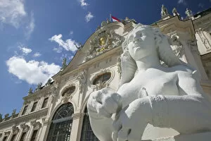 Images Dated 5th May 2004: AUSTRIA-Vienna : Oberes Belvedere Palace / Statue