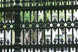 AUSTRIA-Vienna : Park Fence Burggarten / Palace Gardens