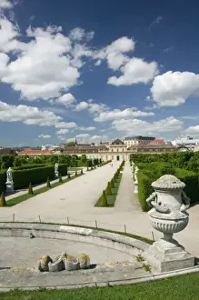 Images Dated 5th May 2004: AUSTRIA-Vienna : Unteres Belvedere Palace from the Belvedere Grounds