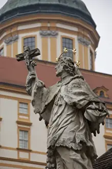 Images Dated 17th September 2009: Austria, Wachau Valley, Melk. 900 year old baroque Melk Abbey (aka Benediktinerstift)