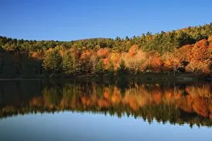 Images Dated 22nd October 2006: Autumn foliage mirrored on Bass Lake, near Blowing Rock, North Carolina