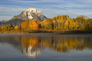 Autumn view of Mount Moran and Snake River, Grand Teton National Park, Wyoming