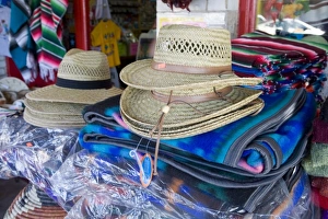 Images Dated 14th November 2007: AZ, Arizona, Scottsdale, Old Town Scottsdale, Mexican imports, hats and blankets