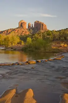 Images Dated 5th November 2007: AZ, Arizona, Sedona, Crescent Moon Recreation Area, Red Rock Crossing; Oak Creek