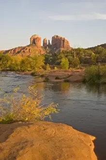 Images Dated 5th November 2007: AZ, Arizona, Sedona, Crescent Moon Recreation Area, Red Rock Crossing; Oak Creek
