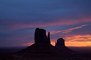 AZ, Monument Valley, The Mittens, at sunrise