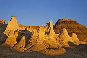 Images Dated 21st April 2009: Badlands formations in the Bisti Wilderness in San Juan County, New Mexico, USA
