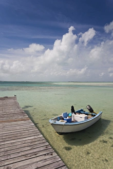 Images Dated 27th February 2012: Bahamas, Eleuthera Island, Harbour Island, Dunmore Town, harbor view