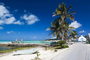 Images Dated 29th February 2012: Bahamas, Eleuthera Island, Tarpum Bay, town beach
