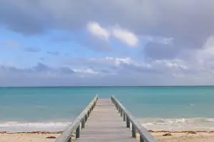 Images Dated 26th May 2011: BAHAMAS, Grand Bahama Island, Eastern Side: Barbary Beach, Pier View