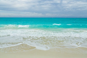 Images Dated 29th March 2015: Bahamas, Little Exuma Island. Ocean surf and beach