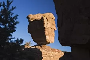Balanced Rock Rock Formation, Garden of The Gods National Landmark, Colorado Springs