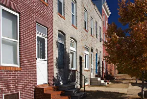 Images Dated 5th November 2004: BALTIMORE, MARYLAND. USA. Row houses. Fells Point neighborhood