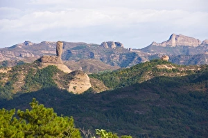 Images Dated 28th October 2011: Bangchui (Wood Club) Mountain, Chengde, Hebei, China