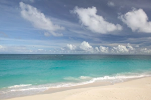 Images Dated 21st December 2005: BARBADOS, South East Coast, Long Bay, Harrismith Beach