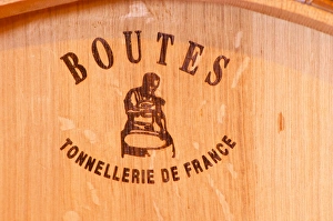 Aging Prints: A barrel - Bouttes - Tonnellerie de France. The barrel maker cooper has burnt his