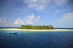 Uninhabited Prints: Baughagello Island, South Huvadhoo Atoll, Southern Maldives, Indian Ocean