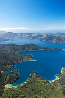 Images Dated 29th September 2005: Bay of Many Islands, Queen Charlotte Sound, Marlborough Sounds, South Island, New
