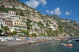 Images Dated 10th September 2007: Beach at Positano, Campania, Italy