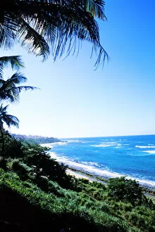 Images Dated 3rd September 2003: Beautiful beaches at Puerto De Tierra in Old San Juan, Puerto Rico