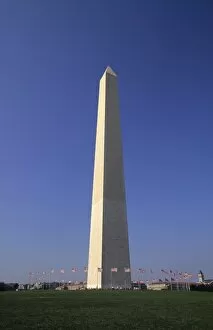 Images Dated 24th July 2007: The beautiful color of the Washington Monument needle towards the sky in Washington