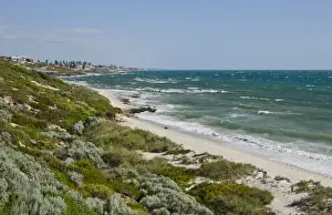 Images Dated 2028 February: Beautiful shoreline and rocks with waves in North Beach area of Perth in Western