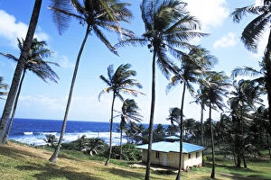 Images Dated 3rd September 2003: Beautiful waves at windward side of Grants Bay in St. Vincent and the Grenadines