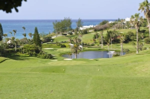 Golf Prints: Bermuda. Fairmont Southampton Hotel and Golf Club