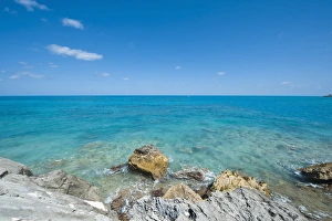 Images Dated 4th April 2011: Bermuda. Gates Fort Park and fort