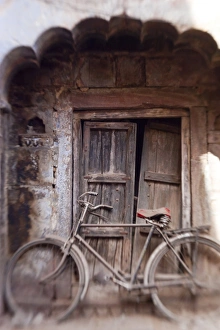 Jodhpur Prints: Bicycle in doorway, Jodhpur, Rajasthan, India