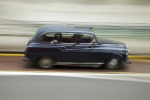 Images Dated 1st May 2010: Black Taxi, London, England, United Kingdom