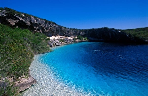 Images Dated 19th September 2006: Blue Hole, Long Island, Bahamas