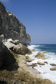 Images Dated 29th March 2006: The Bluff, Cayman Brac, Cayman Islands, Caribbean