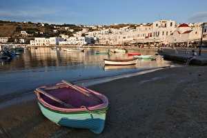 Images Dated 24th May 2010: Boats in harbor, Chora, Mykonos, Greece