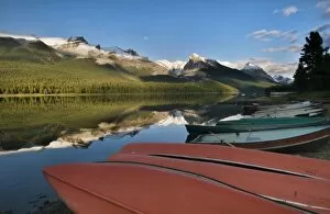 Images Dated 29th July 2007: Boats parked on the lakeshore of Maligne Lake, Jasper National Park, Jasper Canada