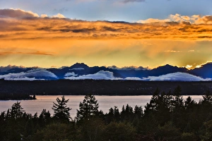 Bremerton Prints: Bremerton, Washington. The Olympic Mountains