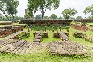 Images Dated 27th September 2005: Brick and stone remains in Sarnath, India