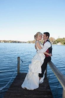Images Dated 6th January 2010: Bridal Couple (MR)