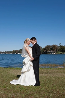 Images Dated 6th January 2010: Bridal Couple (MR)