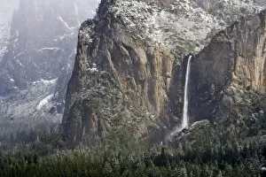 Images Dated 27th March 2007: Bridaveil Fall winter scene - Yosemite National Park, California
