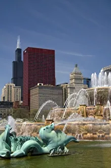 Images Dated 12th May 2009: Buckingham Fountain located in Grant Park, Chicago, Illinois, USA