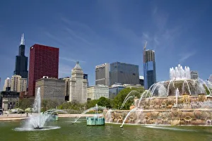Buckingham Fountain located in Grant Park, Chicago, Illinois, USA