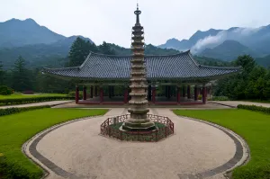 Images Dated 1st September 2010: Buddhist Pohyon-temple, Mount Myohyang-san, North Korea